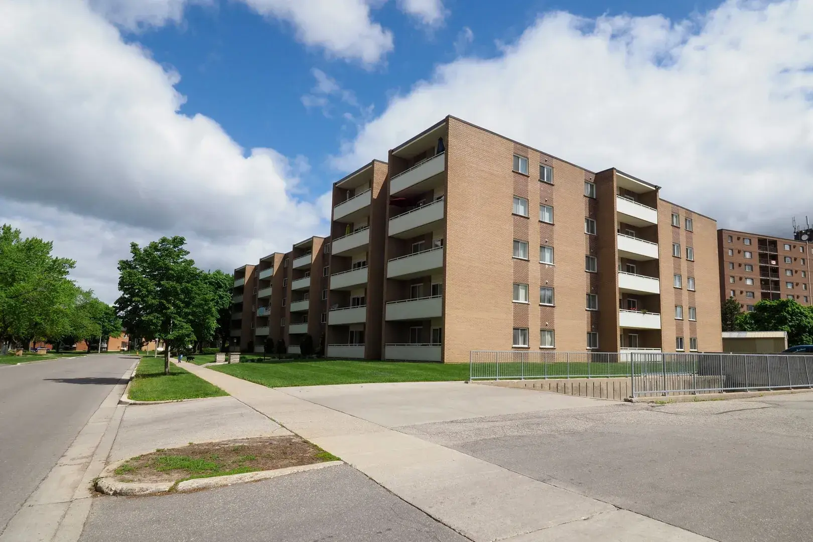 Confederation Apartments — photo 1 of 10
