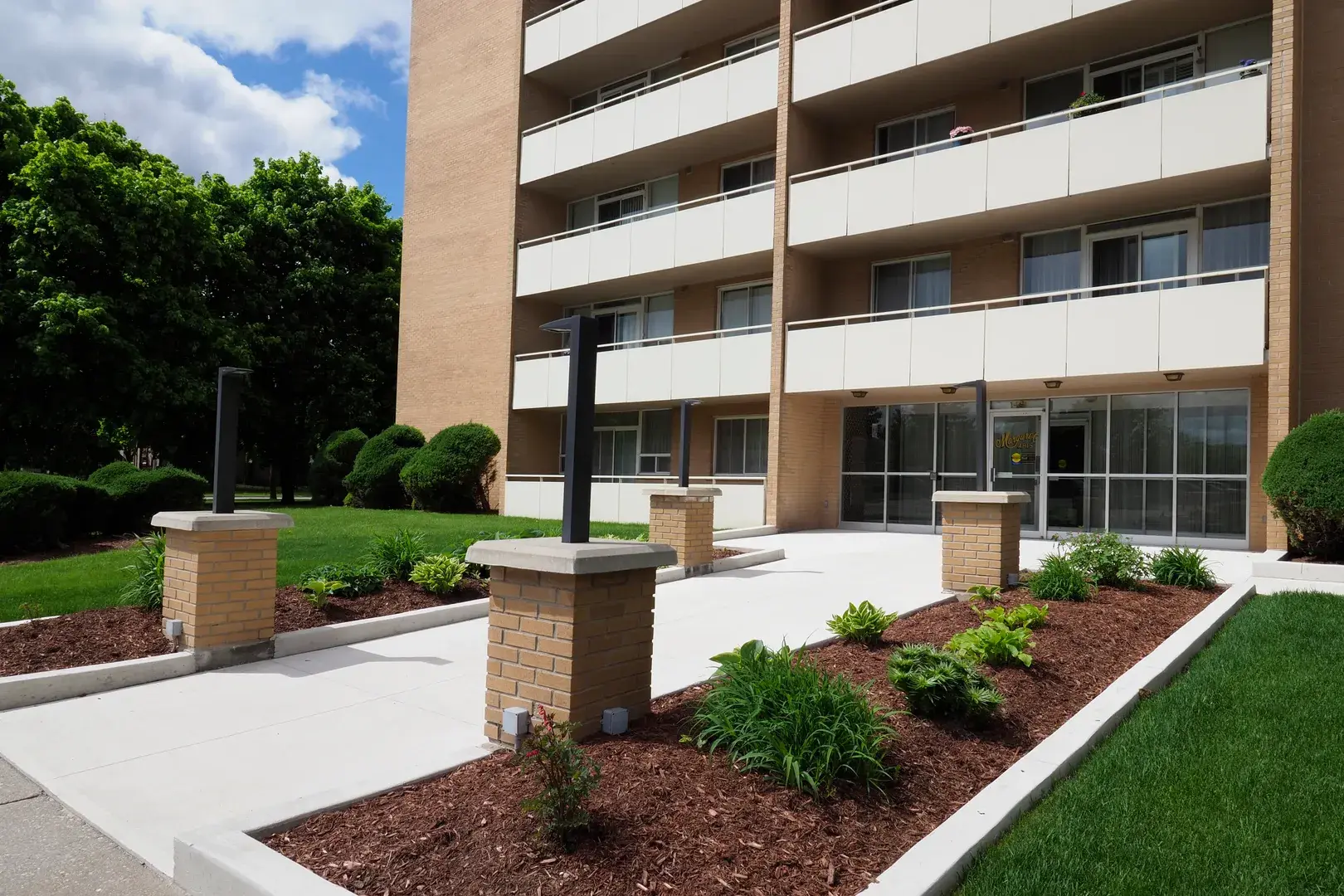 Margaret Apartments — photo 5 of 10