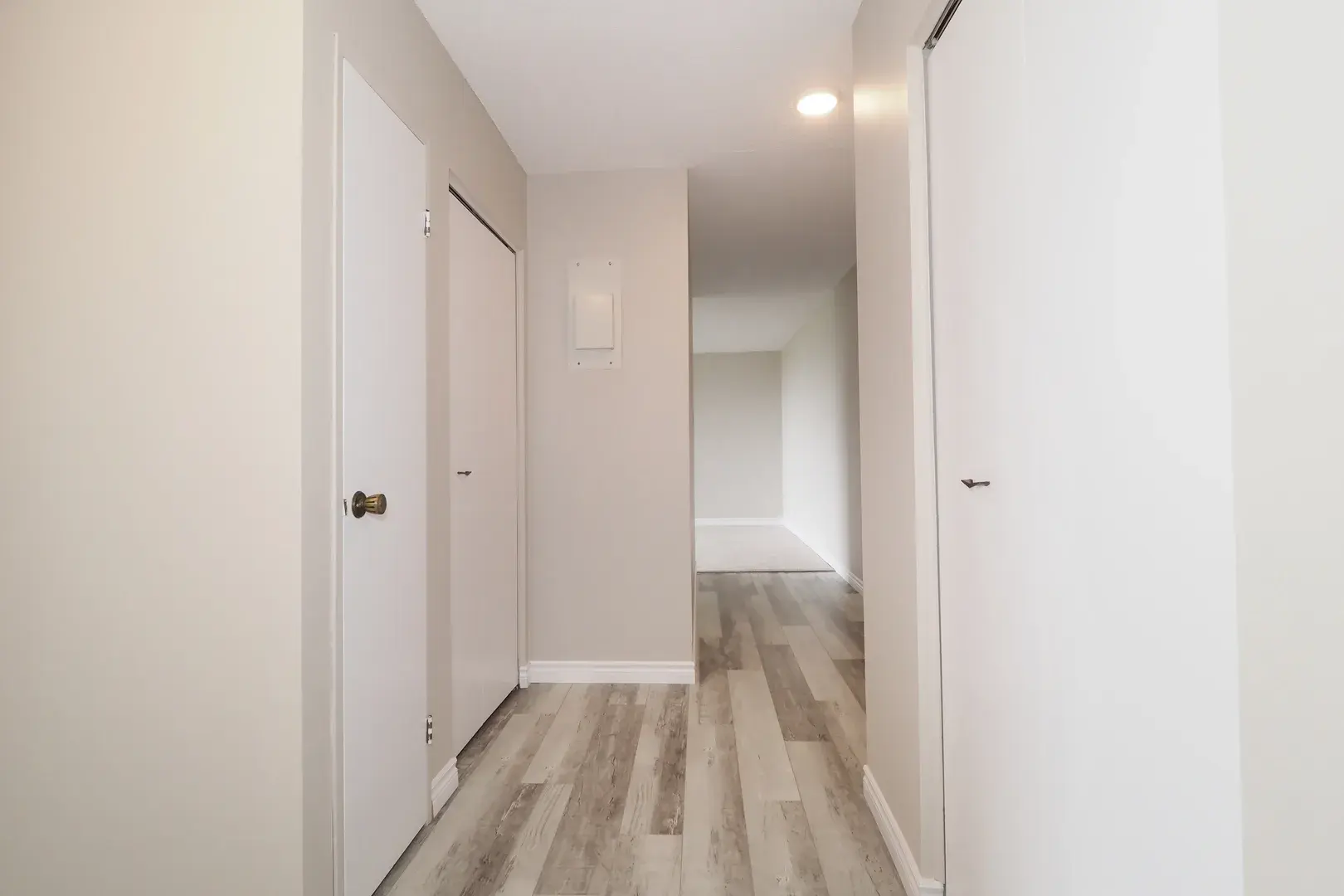 Bluebird Apartments — photo 7 of 9