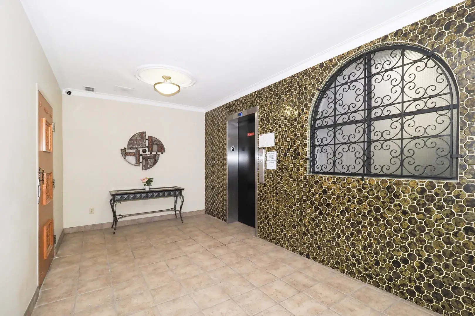 Princess Apartments — photo 8 of 10