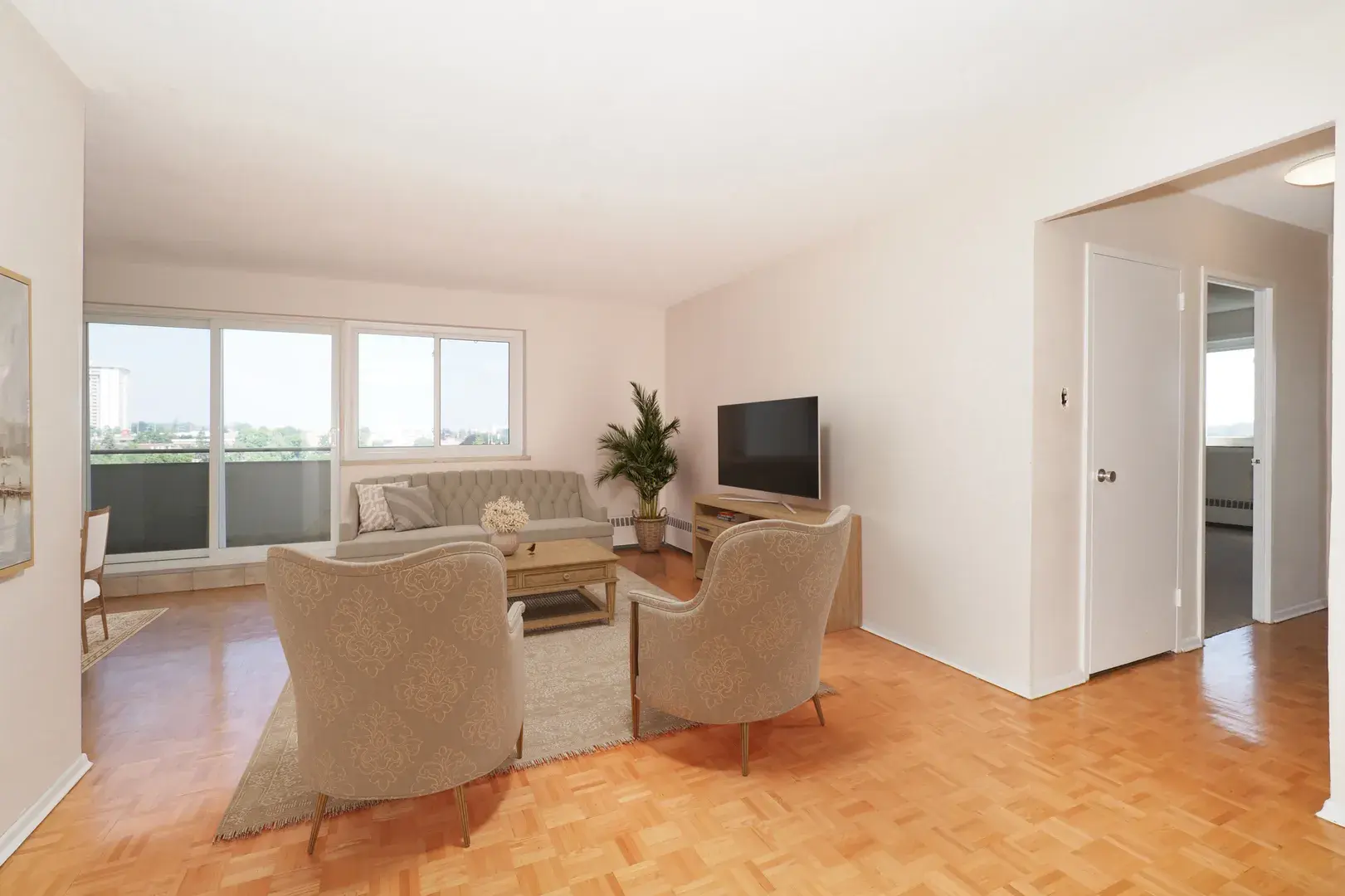 Hickory Apartments — photo 9 of 10