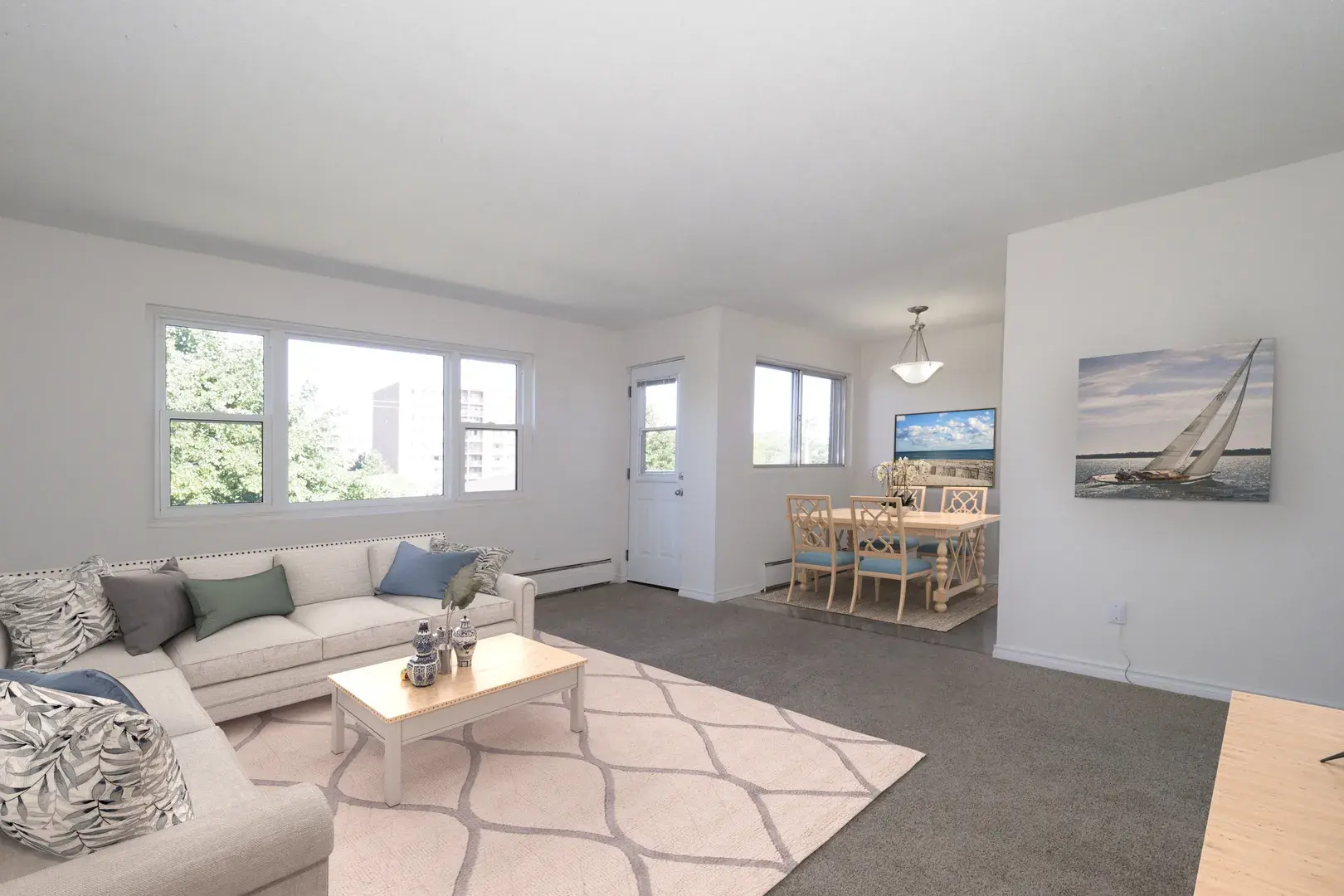 Lorraine Apartments — photo 10 of 10